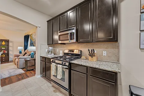 $325,000 | 6502 Wilshire Lakes, Houston, TX 77040
