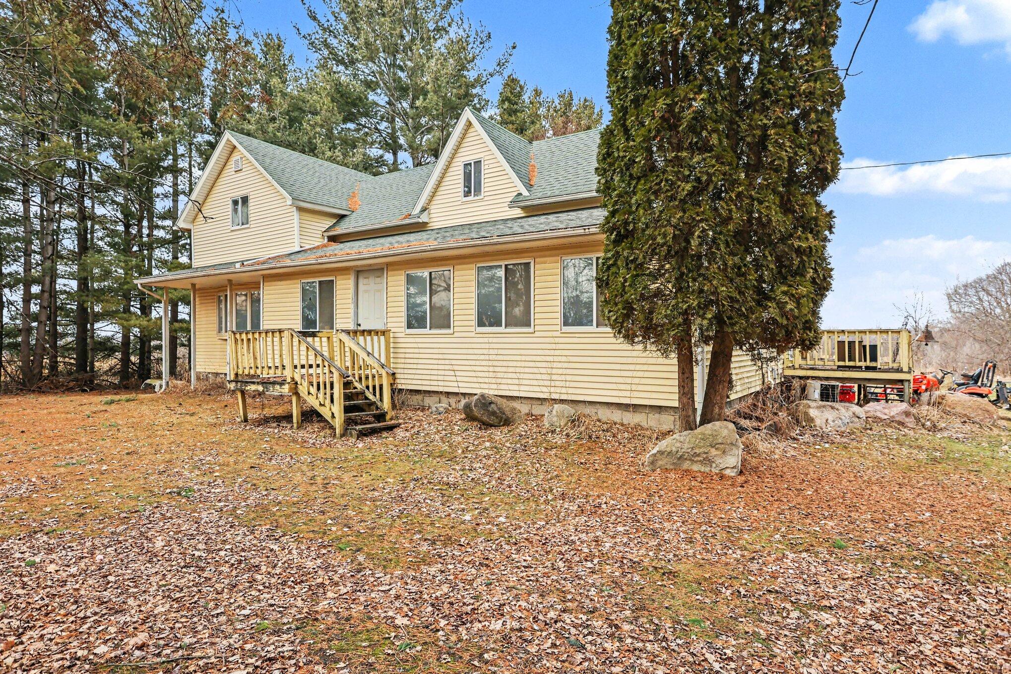 2750 Swaffer Road Millington, MI 48746 - Photo 5 of 35 004_file_8104