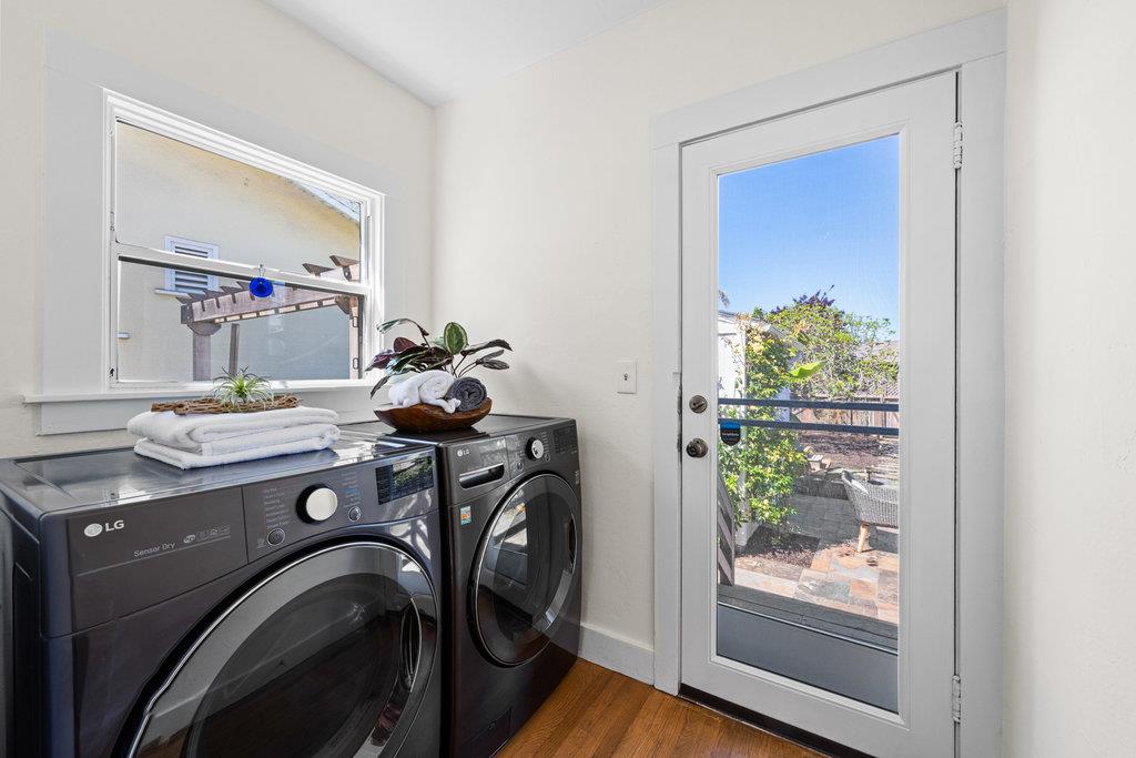1220 Peralta Avenue Berkeley, CA 94706 - Photo 8 of 15 a view of bathroom with washer and dryer
