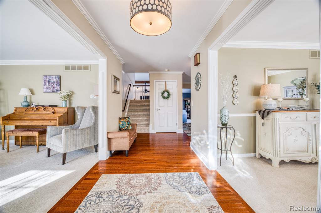 42134 Waterfall Road Northville, MI 48168 - Photo 17 of 47 Gallery Image 17