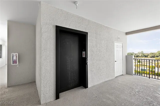 a picture of a bench in room