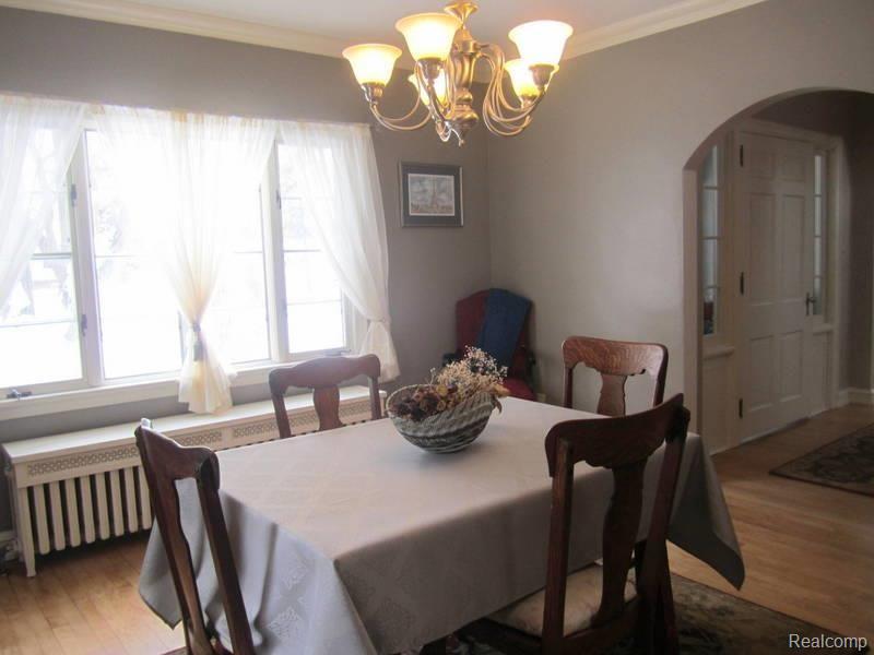 304 Mission Road Sault Ste. Marie, MI 49783 - Photo 6 of 25 6.JPG