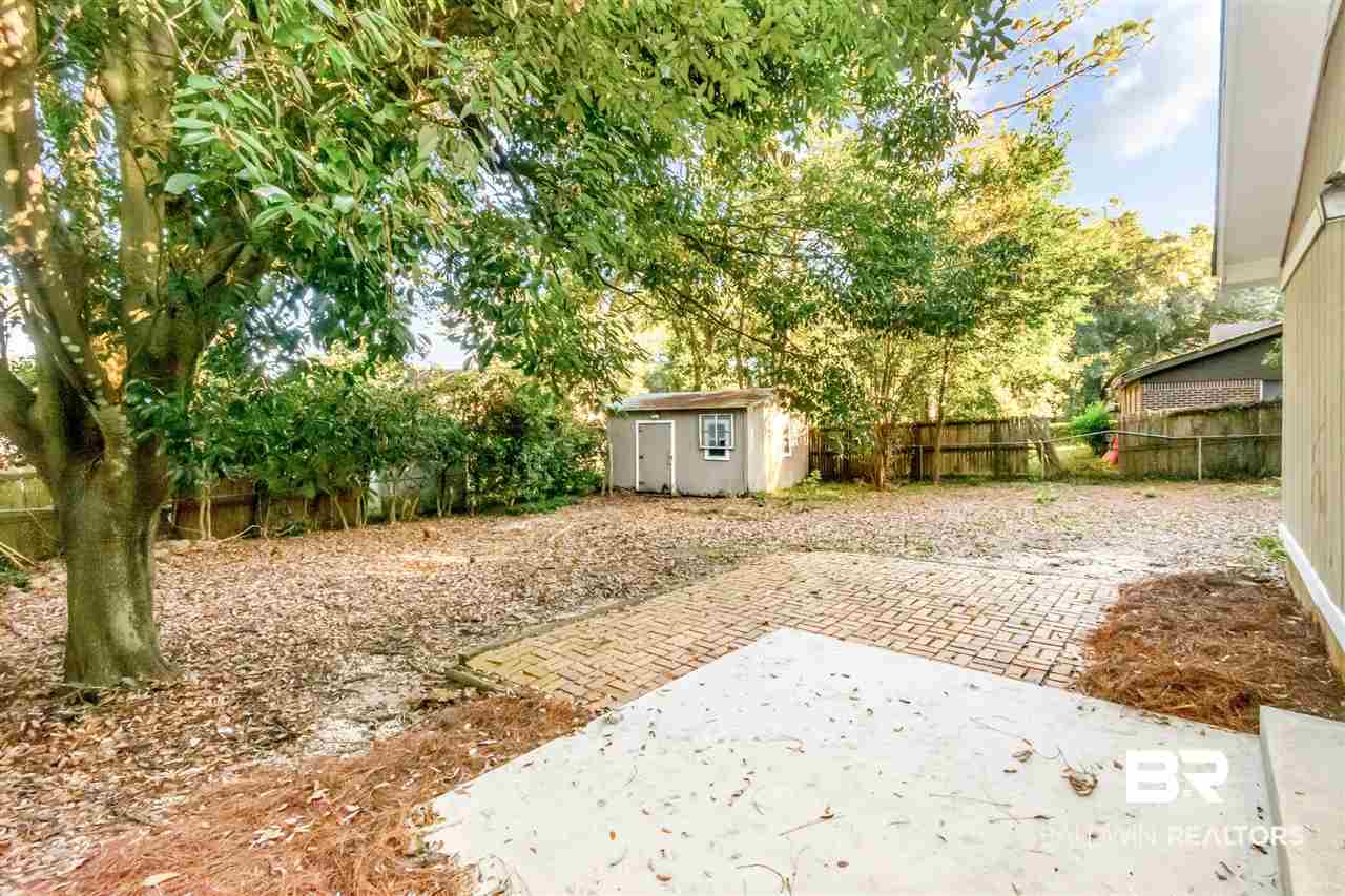 332 Sycamore Lane Mobile, AL 36608 - Photo 11 of 40