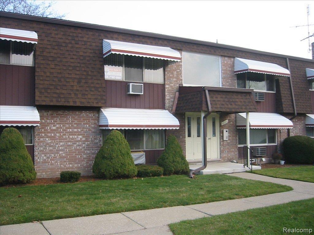 30241 Utica Road, Unit 16 Roseville, MI 48066 - Photo 1 of 4 30241 Utica #2081 (5)