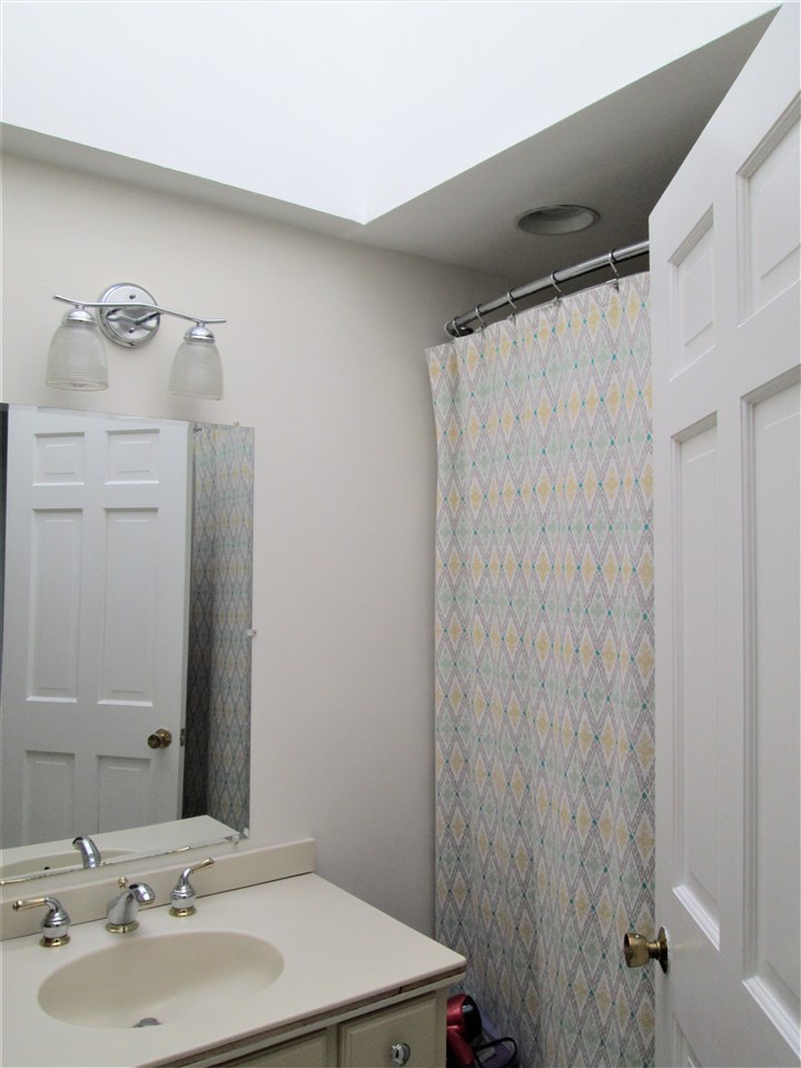 4 Prospect Hill Road, Unit 20 Sunapee, NH 03782 - Photo 13 of 15