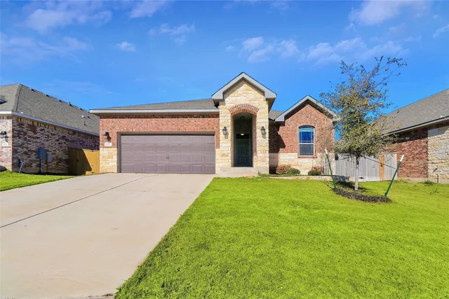 $2,300 | 205 Scenic Hills Circle, Georgetown, TX 78628