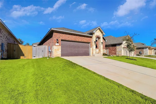 $2,300 | 205 Scenic Hills Circle, Georgetown, TX 78628