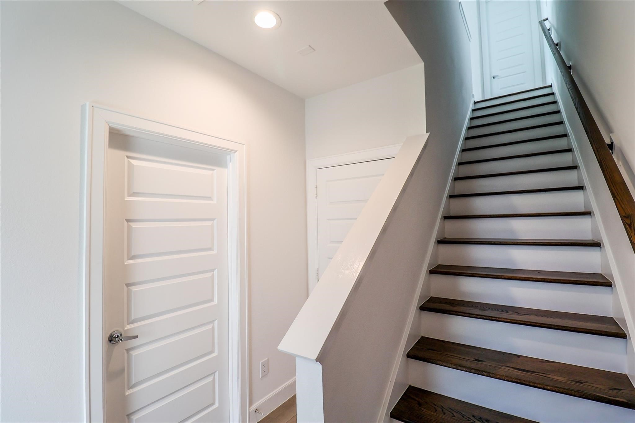2745 Clinton Drive Houston, TX 77020 - Photo 3 of 32 a view of entryway with wooden floor