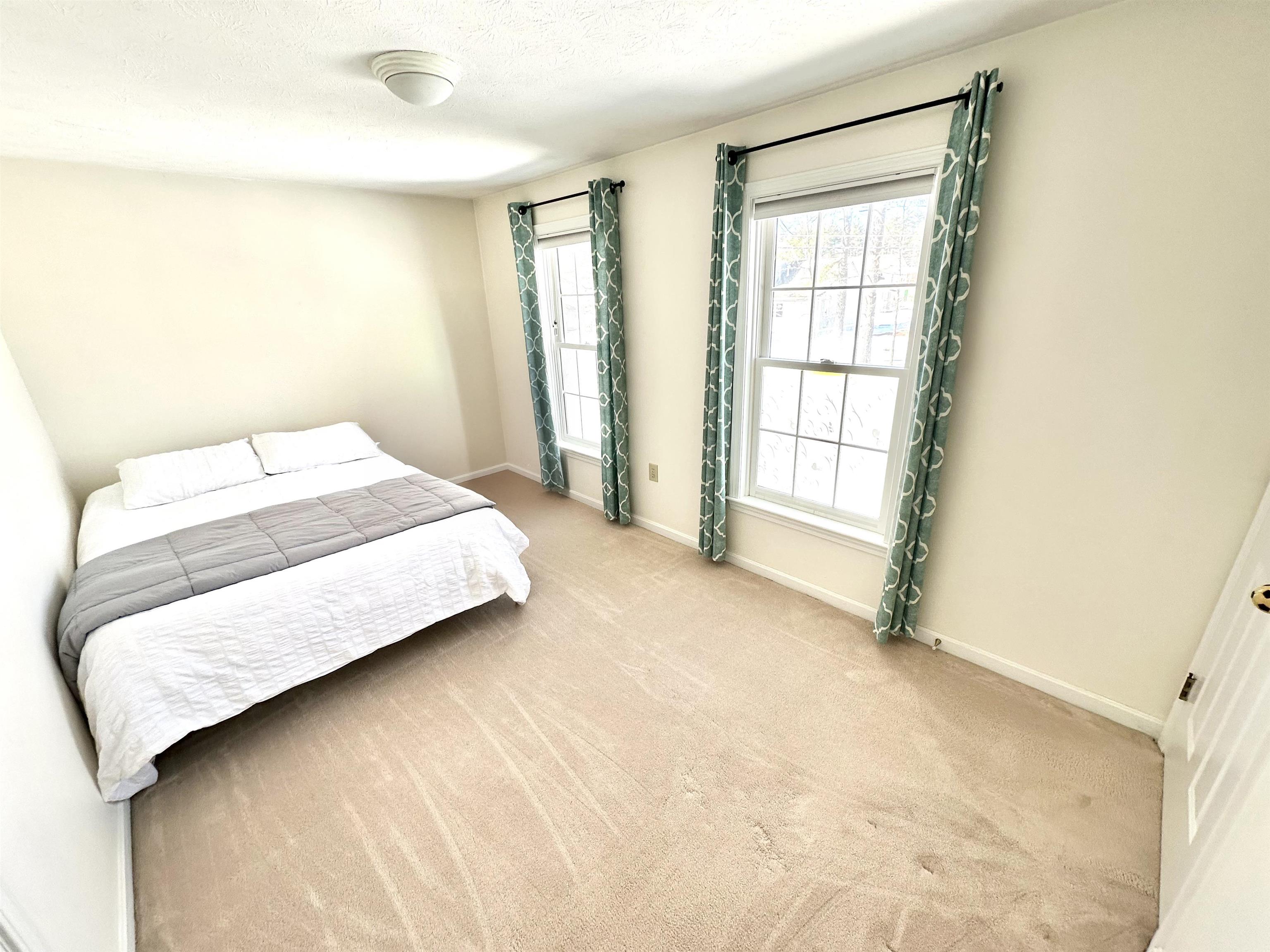 141 Ridge Road Nashua, NH 03062 - Photo 19 of 22 Gallery Image 19