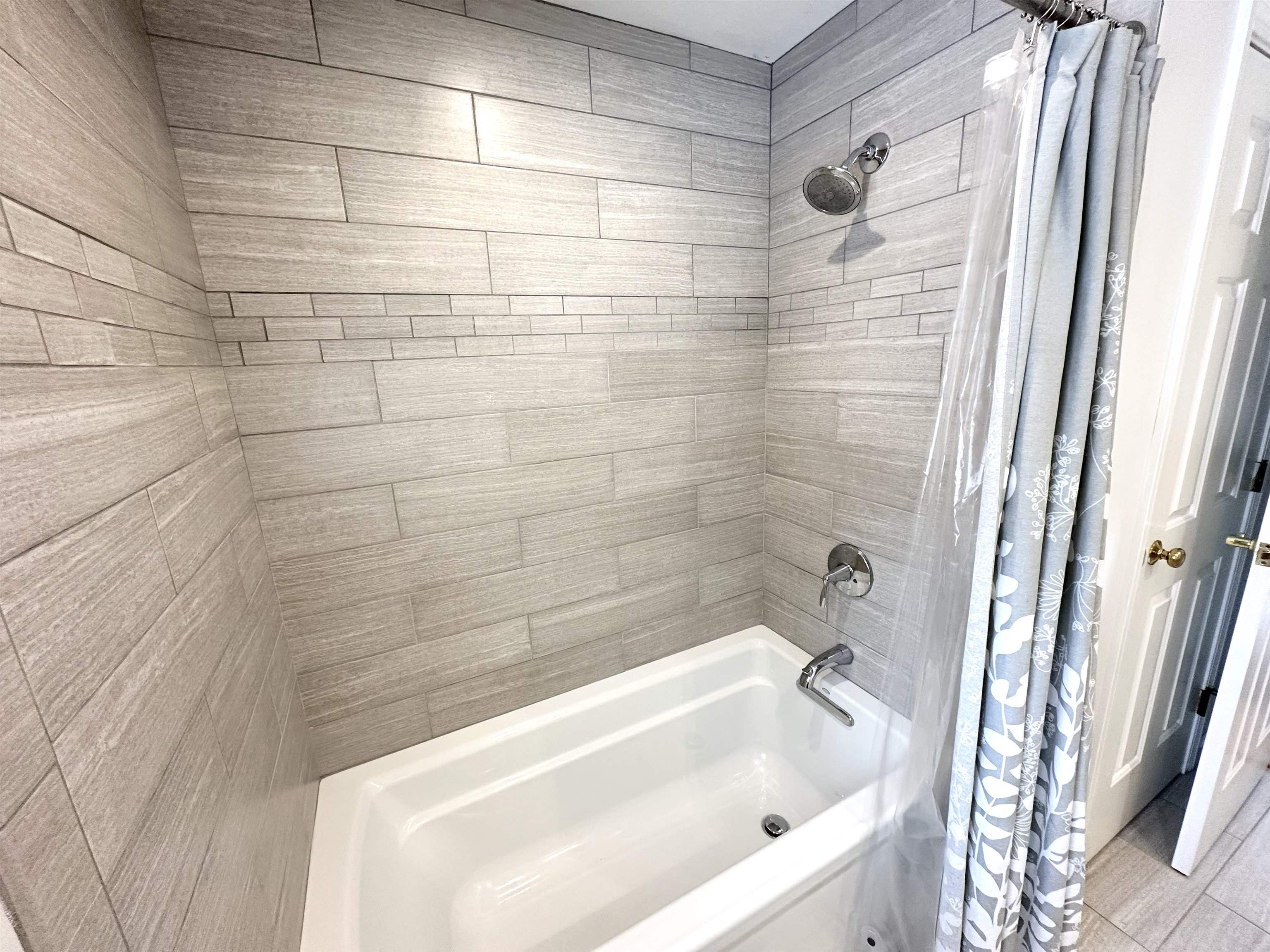 141 Ridge Road Nashua, NH 03062 - Photo 21 of 22 Gallery Image 21