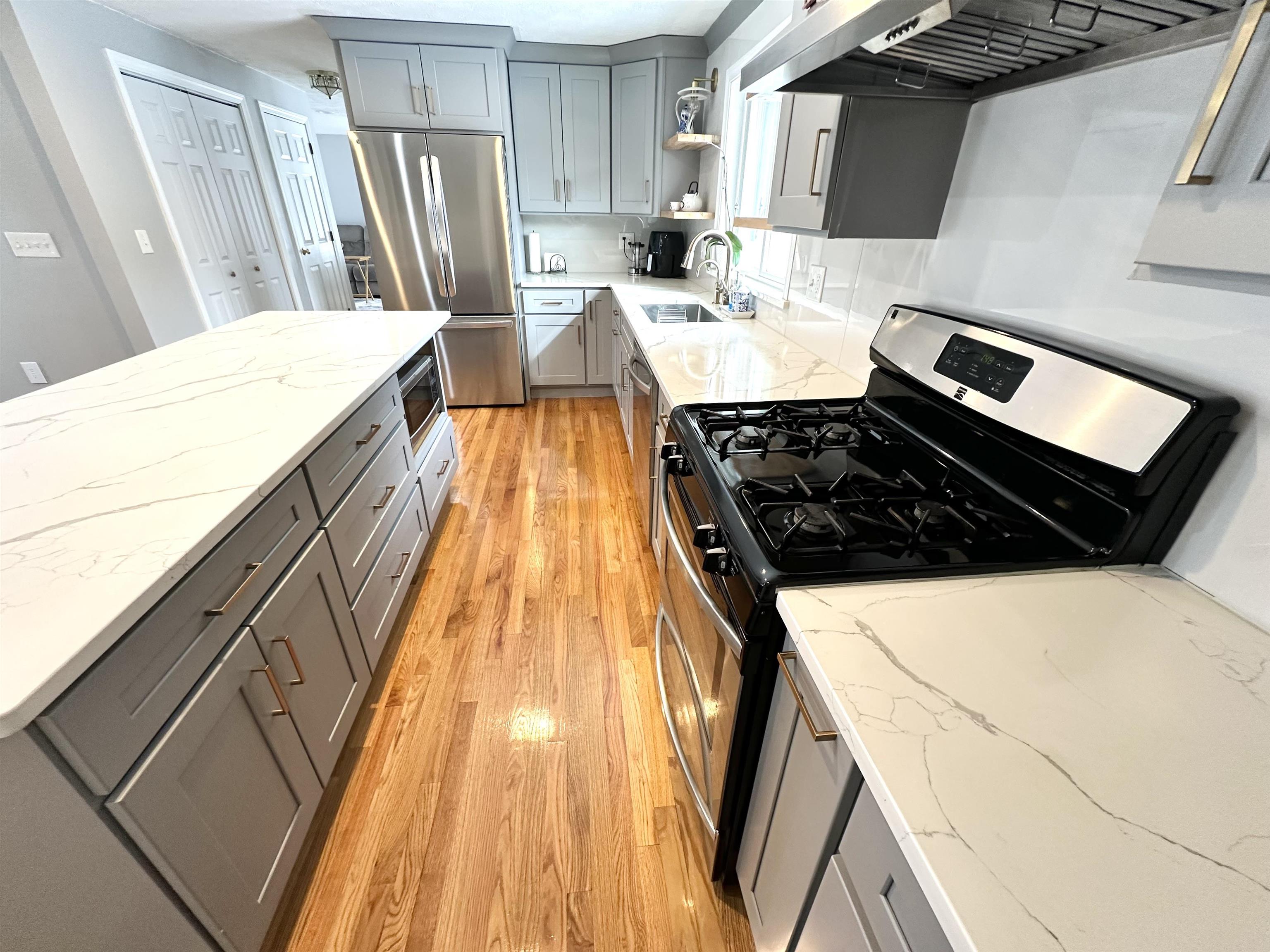 141 Ridge Road Nashua, NH 03062 - Photo 7 of 22 Gallery Image 7