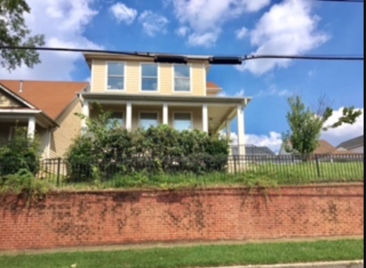 View of front of home featuring a porch