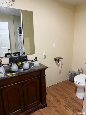 $169,000 | 2407 Selmaville Road, Salem, IL 62881