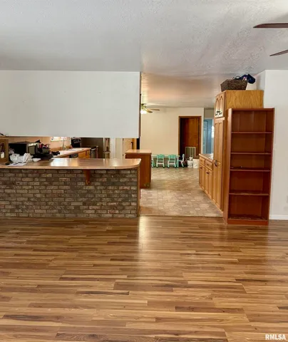 $169,000 | 2407 Selmaville Road, Salem, IL 62881