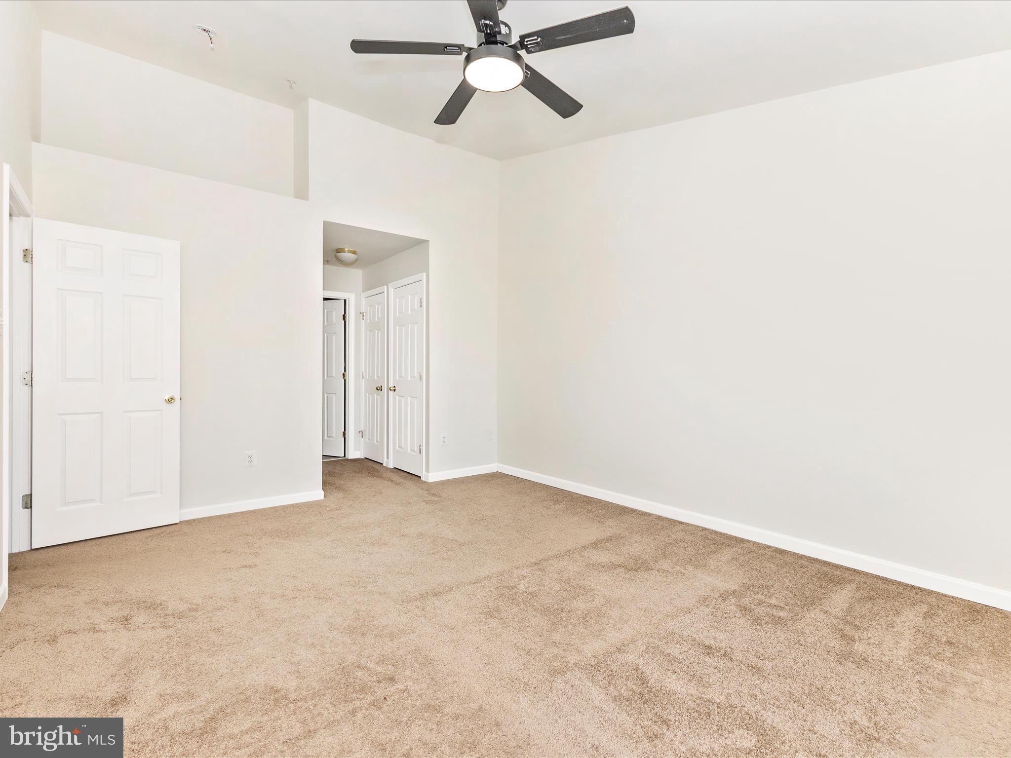 7096 Water Oak Road, Unit 121 Elkridge, MD 21075 - Photo 33 of 46 an empty room