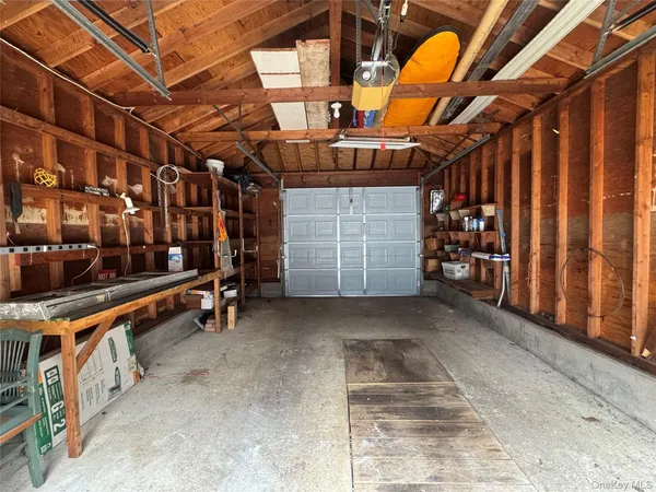 $3,900 | 35 Yennicock Avenue, Port Washington, NY 11050