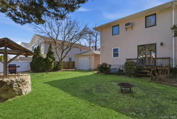 $3,900 | 35 Yennicock Avenue, Port Washington, NY 11050