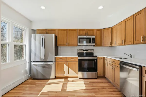 $3,900 | 35 Yennicock Avenue, Port Washington, NY 11050