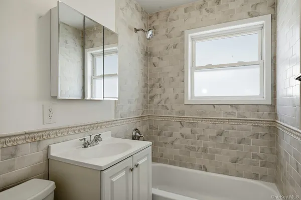 $3,900 | 35 Yennicock Avenue, Port Washington, NY 11050