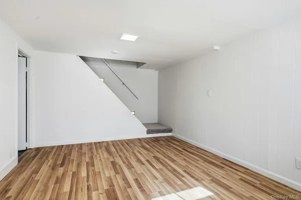 $3,900 | 35 Yennicock Avenue, Port Washington, NY 11050