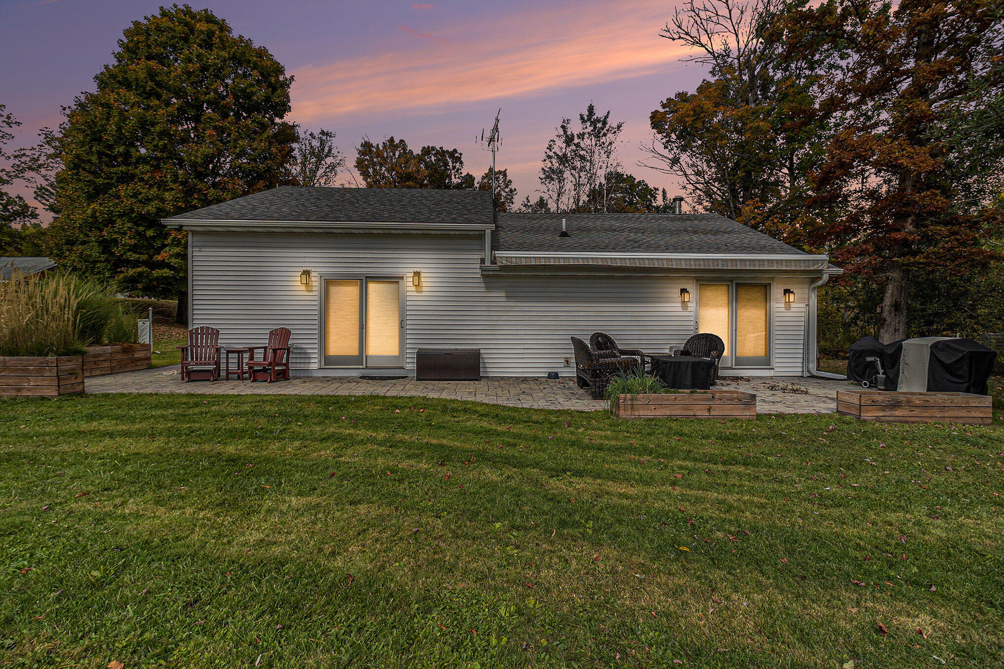 7657 Darlington Lake Road Hesperia, MI 49421 - Photo 19 of 21 hidden-015_5r6a0423.jpg-twilight_226