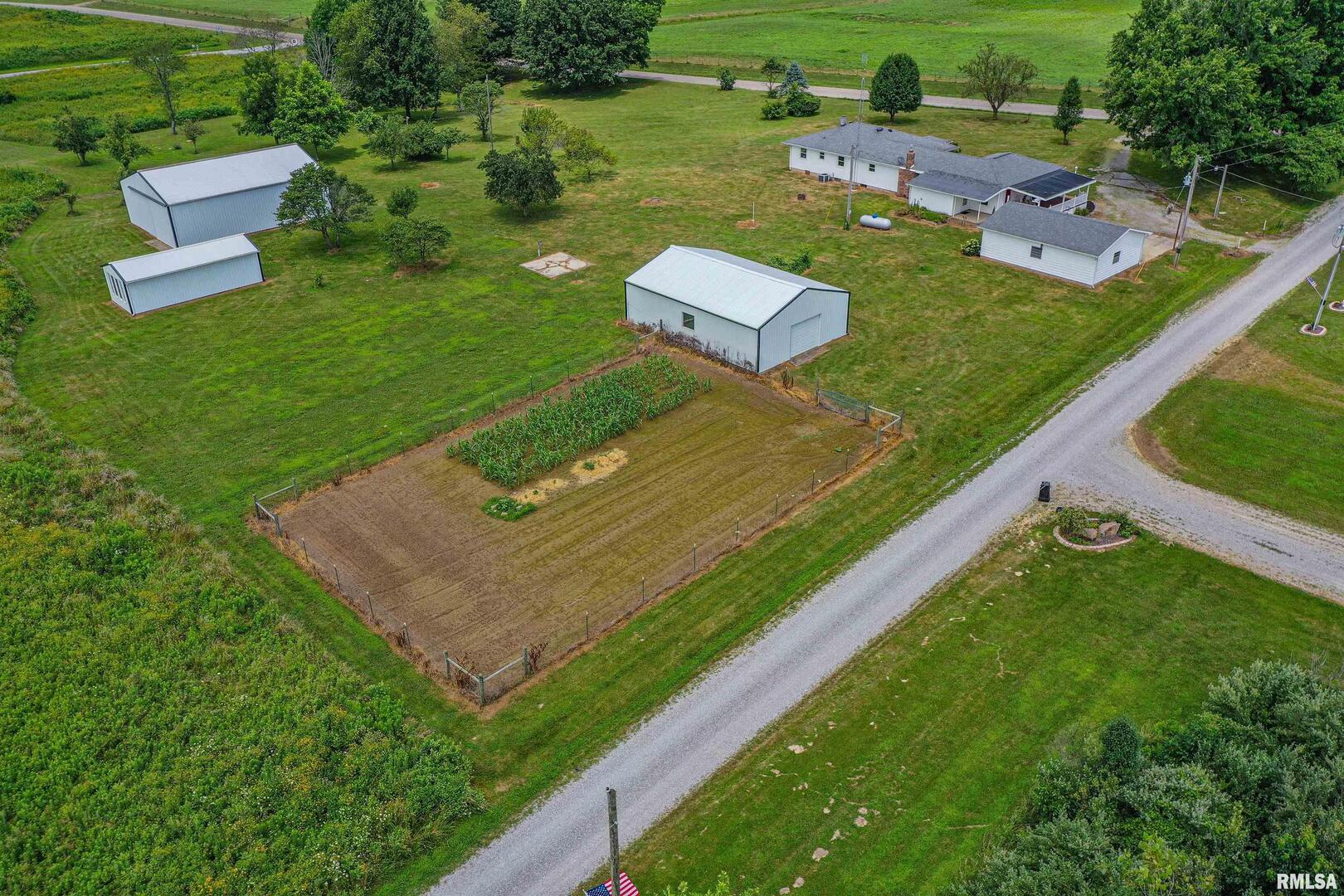 16485 East Robin Road Mount Vernon, IL 62864 - Photo 2 of 51