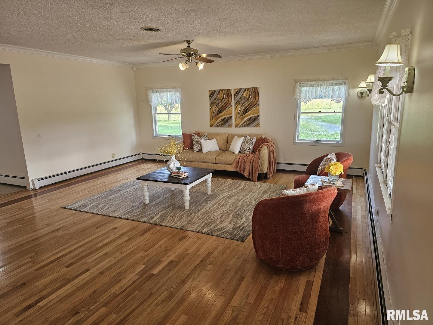 16485 East Robin Road Mount Vernon, IL 62864 - Photo 24 of 51 a living room with furniture and wooden floor