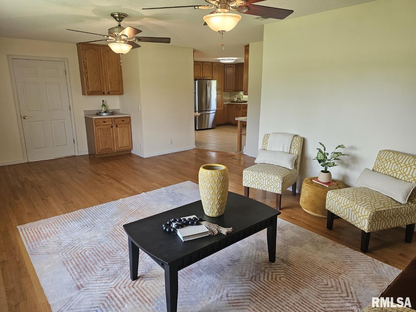16485 East Robin Road Mount Vernon, IL 62864 - Photo 34 of 51 a living room with furniture and wooden floor