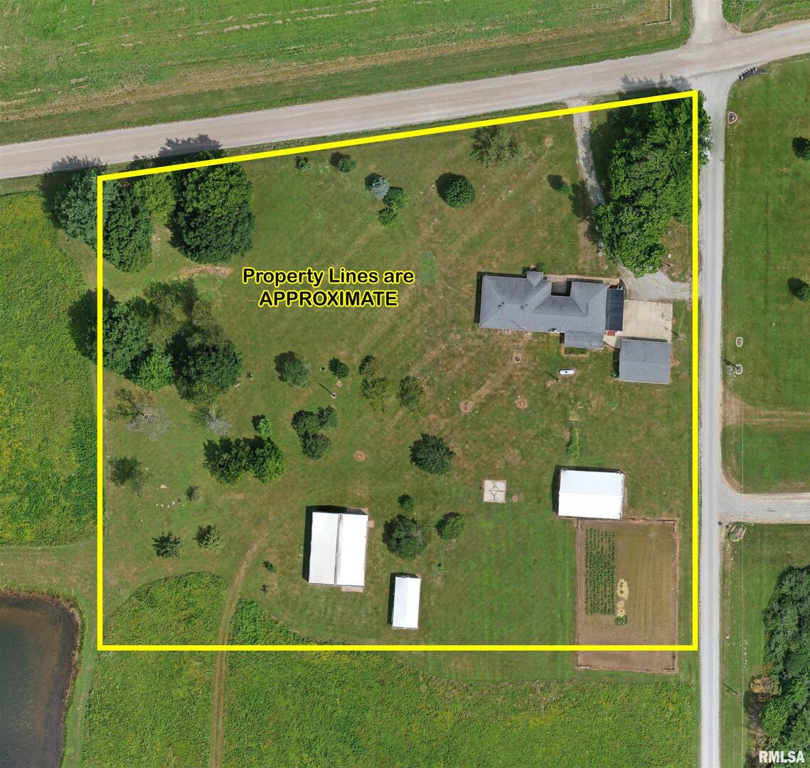 16485 East Robin Road Mount Vernon, IL 62864 - Photo 7 of 51 a view of a door