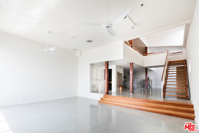 615 Hampton Drive, Unit C303 Venice, CA 90291 - Photo 2 of 19