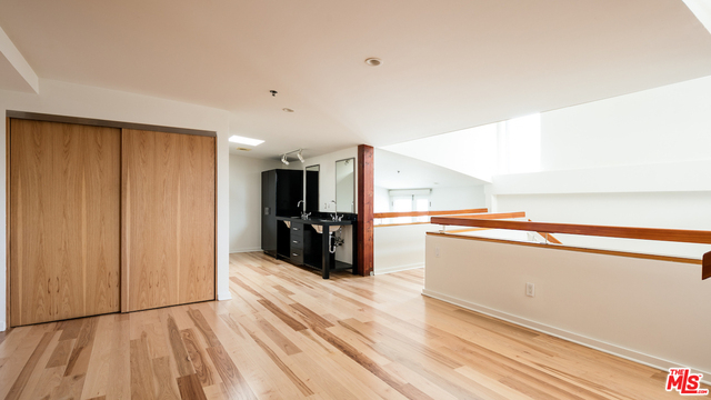 615 Hampton Drive, Unit C303 Venice, CA 90291 - Photo 13 of 19