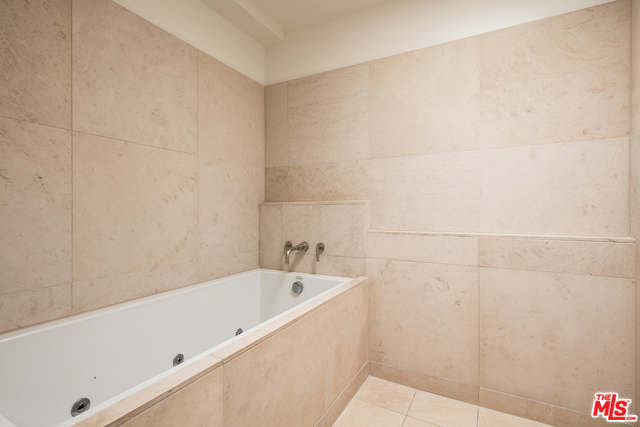 615 Hampton Drive, Unit C303 Venice, CA 90291 - Photo 15 of 19