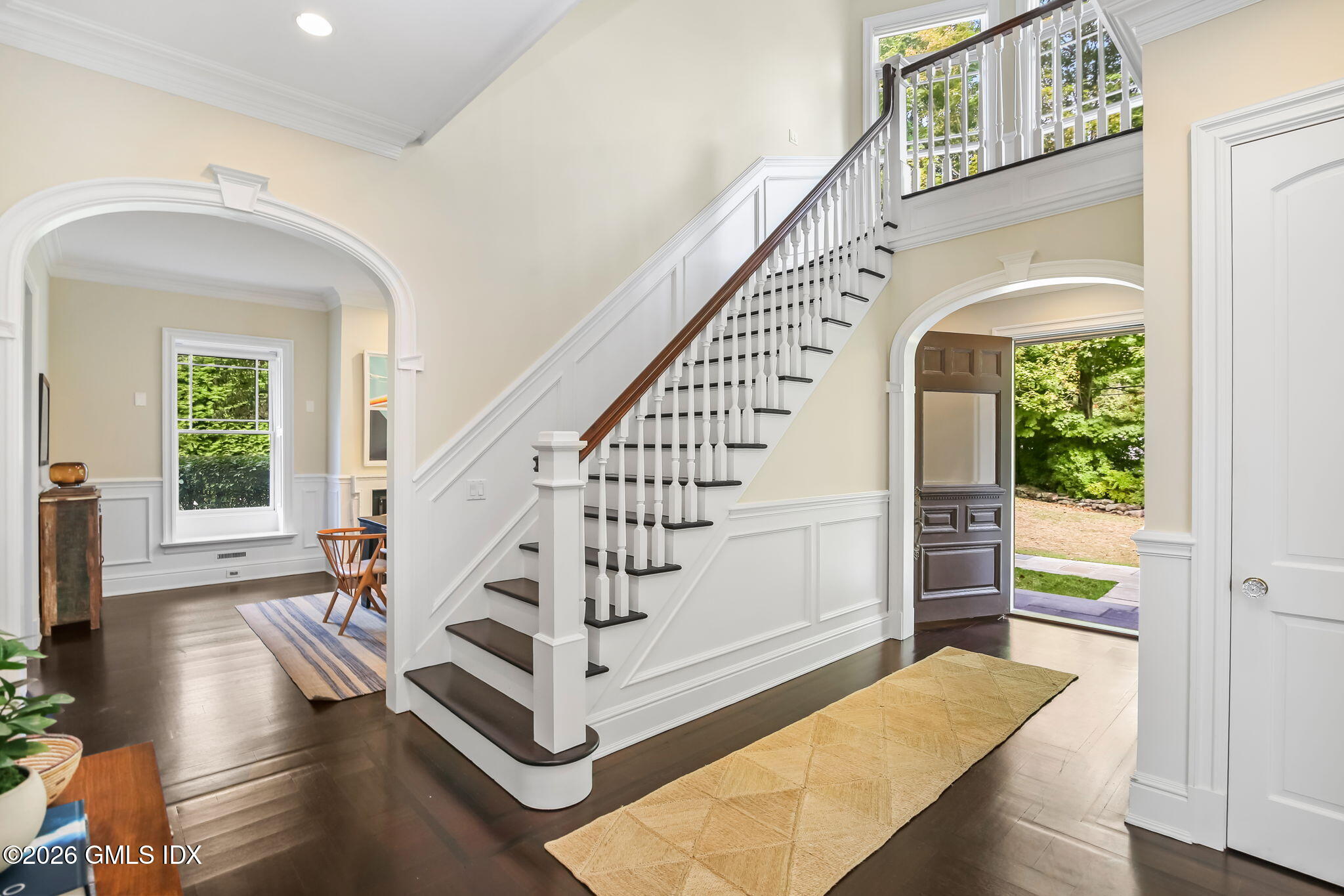 28 Cliffdale Road Greenwich, CT 06831 - Photo 2 of 20 6-web-or-mls-28-cliffdale-rd (1)