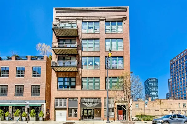 $875,000 | 1016 West Madison Street, Unit 4S, Chicago, IL 60607