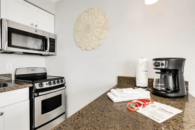 $159,900 | 6900 North Ocean Boulevard, Unit 1406, Myrtle Beach, SC 29572