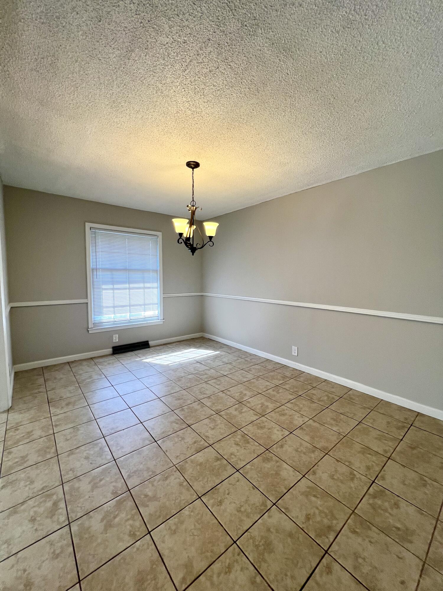 297 Old County Road Ringgold, GA 30736 - Photo 8 of 30 *