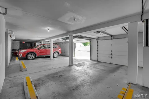 $185,000 | 243 West Jefferson Avenue, Unit 4, St. Louis, MO 63122