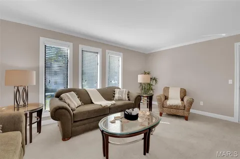 $185,000 | 243 West Jefferson Avenue, Unit 4, St. Louis, MO 63122