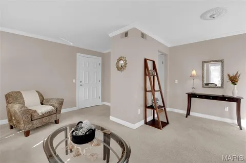 $185,000 | 243 West Jefferson Avenue, Unit 4, St. Louis, MO 63122