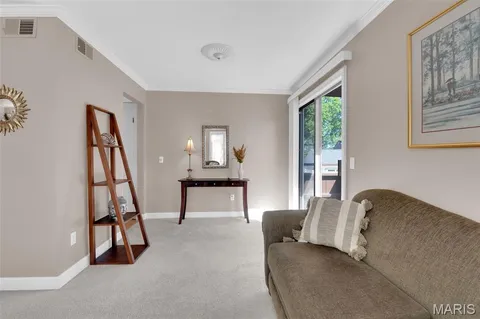 $185,000 | 243 West Jefferson Avenue, Unit 4, St. Louis, MO 63122