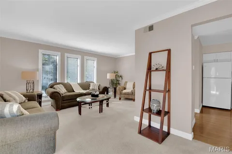 $185,000 | 243 West Jefferson Avenue, Unit 4, St. Louis, MO 63122