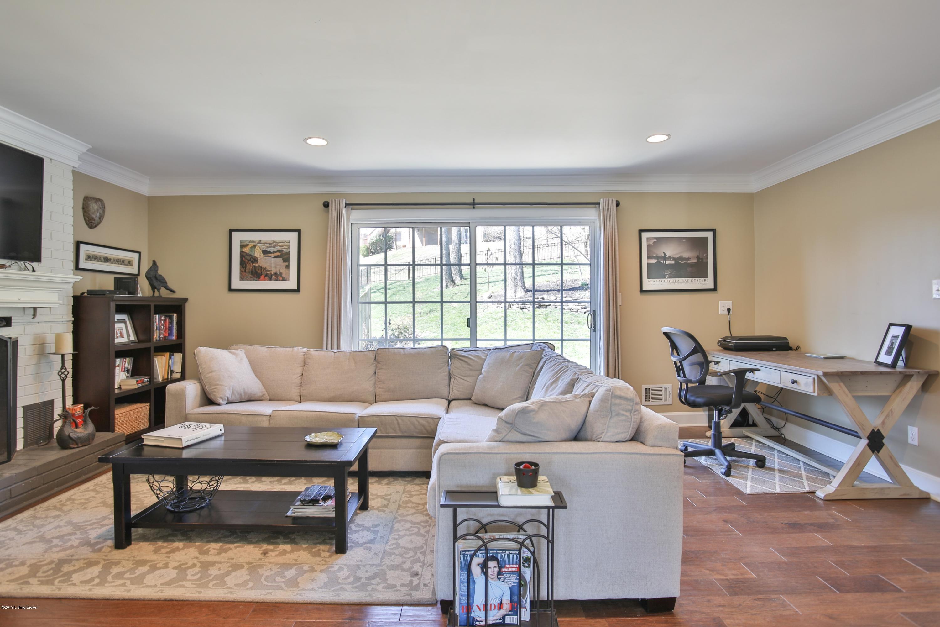 5503 Apache Road Louisville, KY 40207 - Photo 4 of 59 1-57