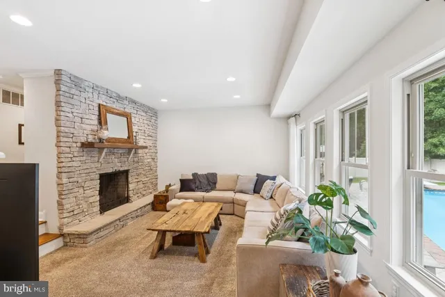 $674,900 | 50 Ridgeview Avenue, Berlin, NJ 08009