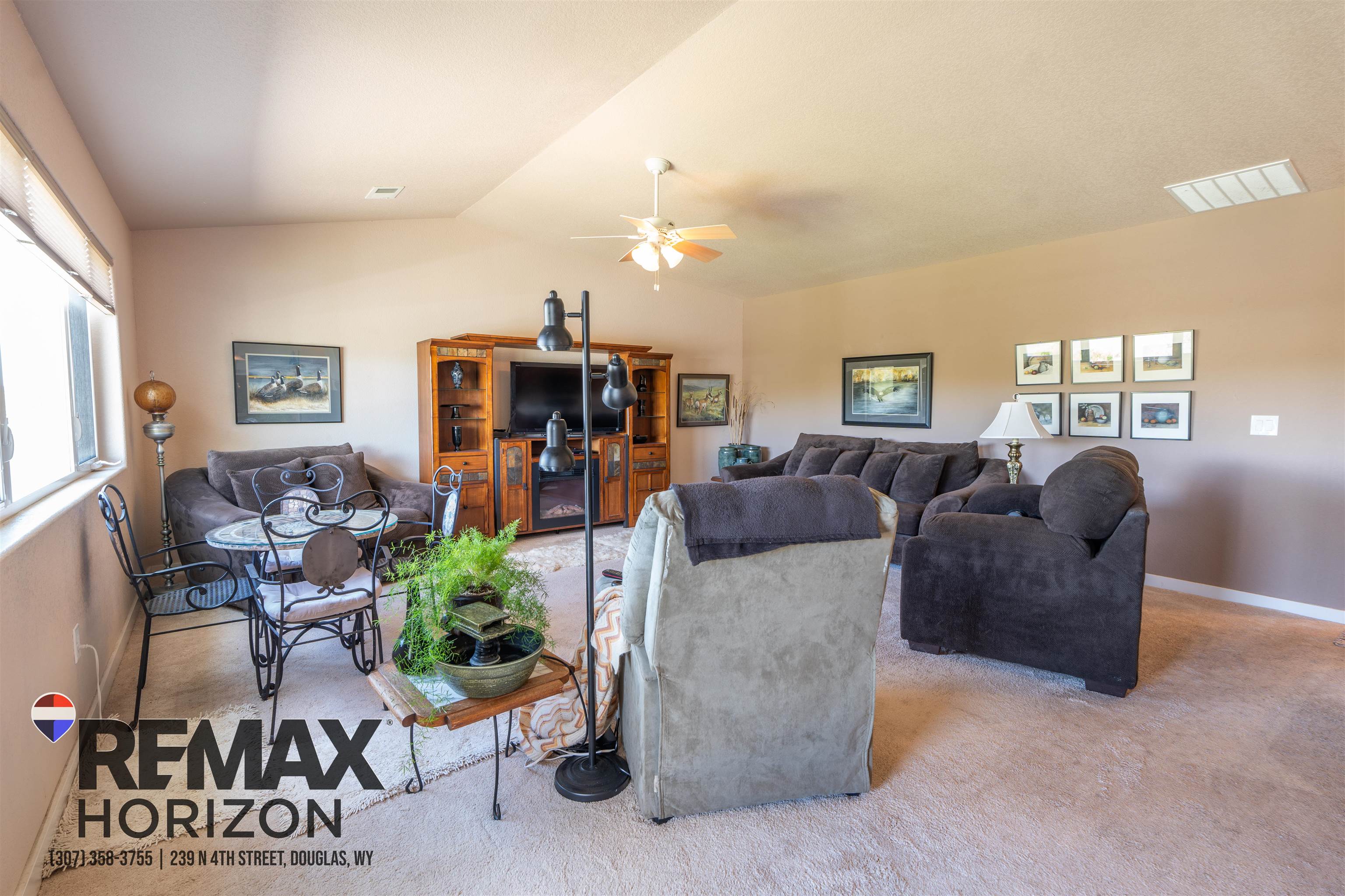 435 South Pearson Road Douglas, WY 82633 - Photo 7 of 33