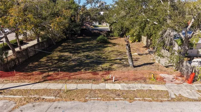 $695,000 | 654 Lafayette Court, Sarasota, FL 34236