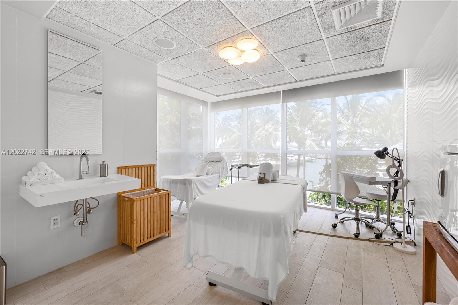 400 Alton Road, Unit 907 Miami Beach, FL 33139 - Photo 31 of 52