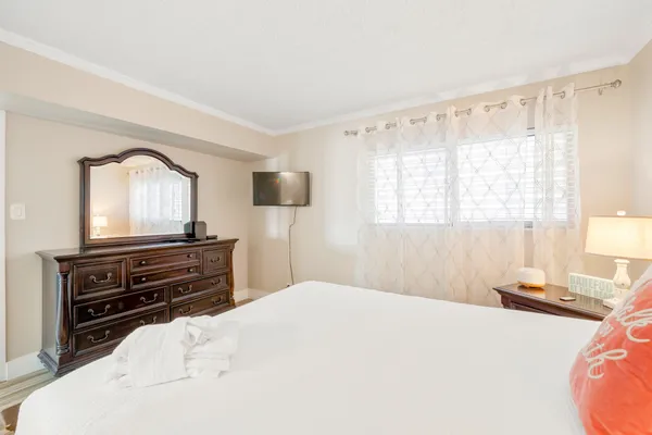 $389,900 | 7310 Seawall Boulevard, Unit 1106, Galveston, TX 77551