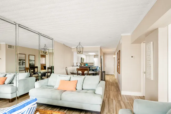 $389,900 | 7310 Seawall Boulevard, Unit 1106, Galveston, TX 77551