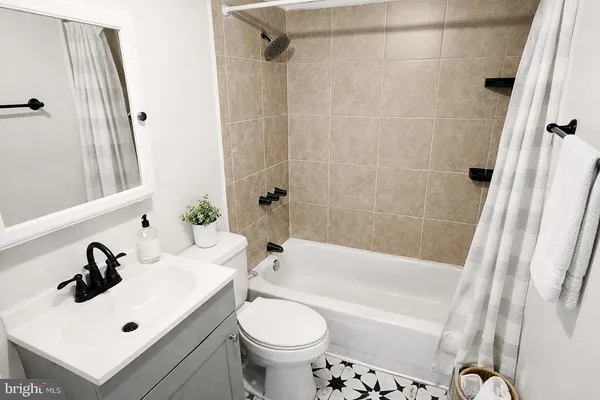 $159,900 | 117 Bloomsberry Street, Baltimore, MD 21230