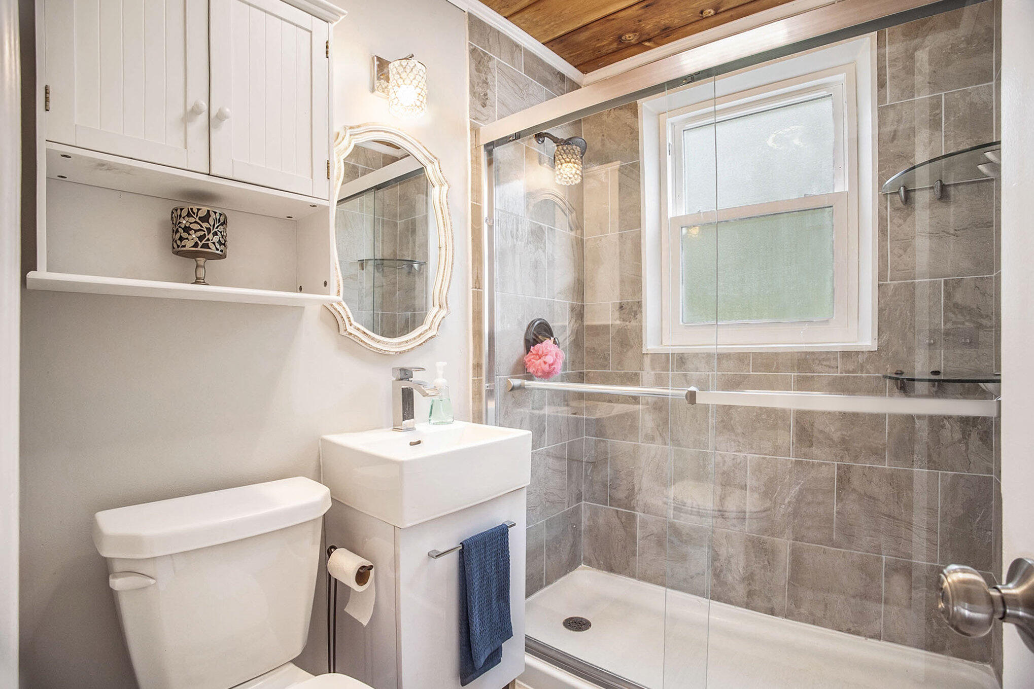 207 South Fruitport Road Spring Lake, MI 49456 - Photo 10 of 12 012_42a7023